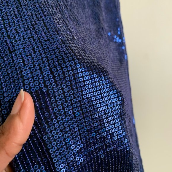 Sequin dress with back cut out - Picture 3 of 5